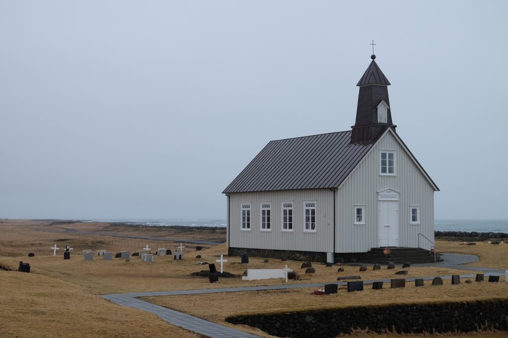 Strandakirkja